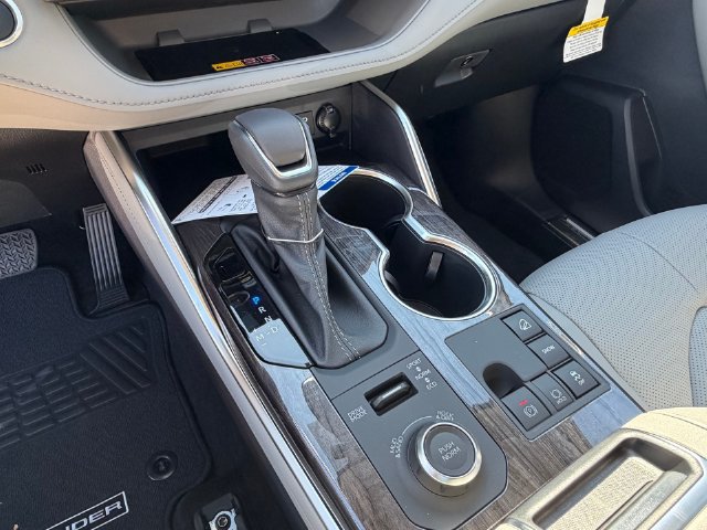 New 2026 Toyota Highlander Limited AWD/4WD image 18
