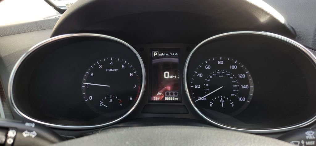 Used 2017 Hyundai Santa Fe Sport w/ 2.0T Ultimate Tech Package 05 AWD/4WD image 5