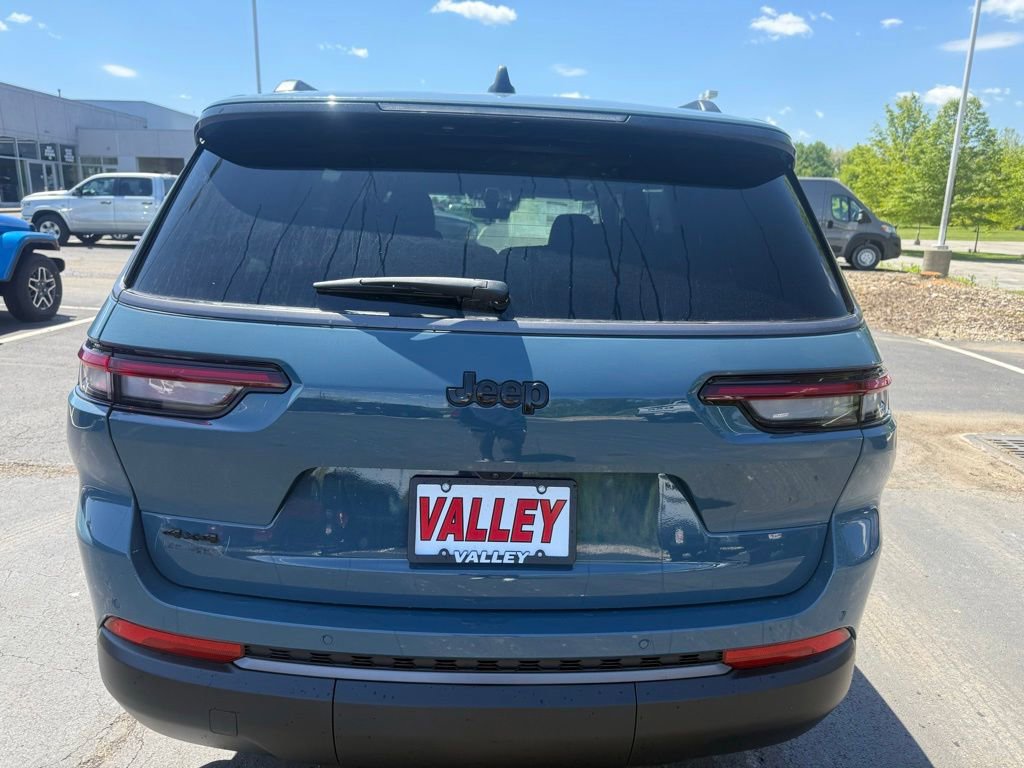 New 2026 Jeep Grand Cherokee L Limited AWD/4WD image 4