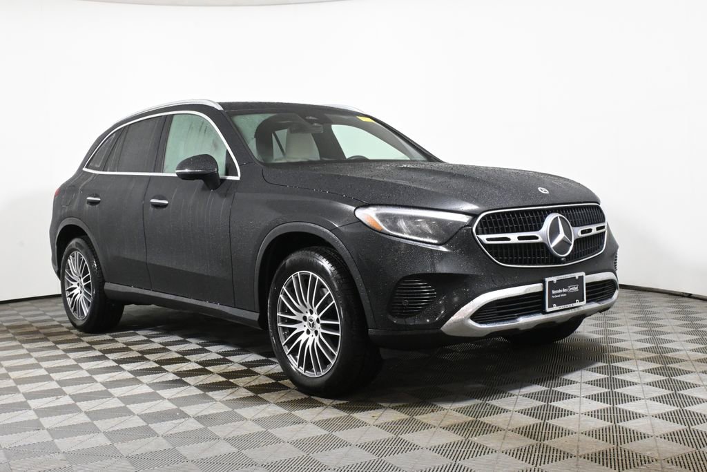 Used 2024 Mercedes-Benz GLC 300 4MATIC image 9