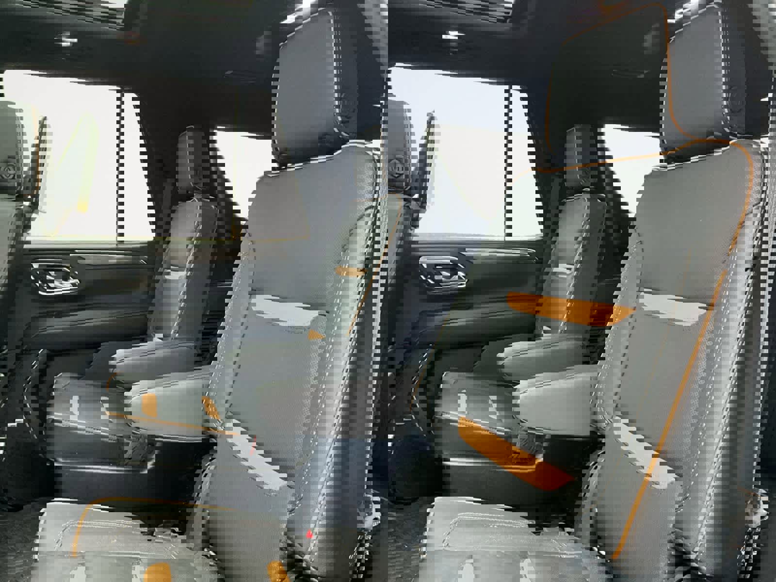 Used 2021 GMC Yukon AT4 w/ AT4 Premium Package image 15