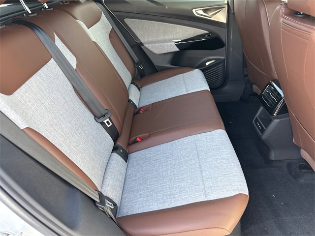 New 2025 Volkswagen ID.4 Pro image 16