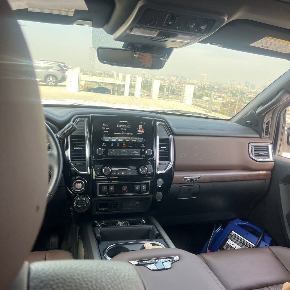 Certified 2023 Nissan Titan Platinum Reserve w/ Moonroof Package image 4