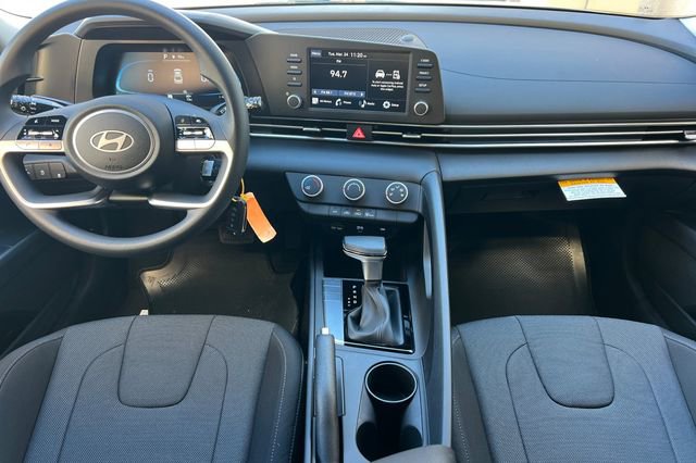 New 2026 Hyundai Elantra SE image 13