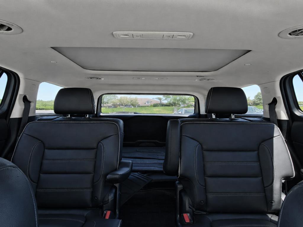 Used 2018 GMC Acadia Denali w/ Technology Package FWD image 18