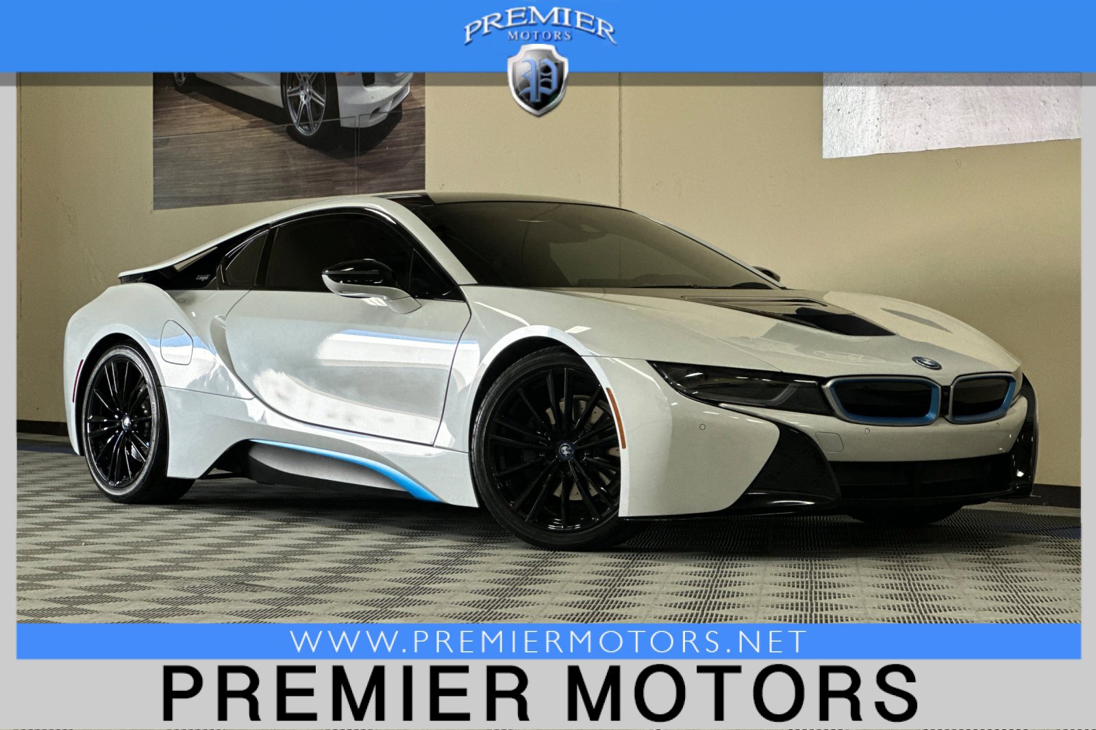 Used 2020 BMW i8 Coupe image 1