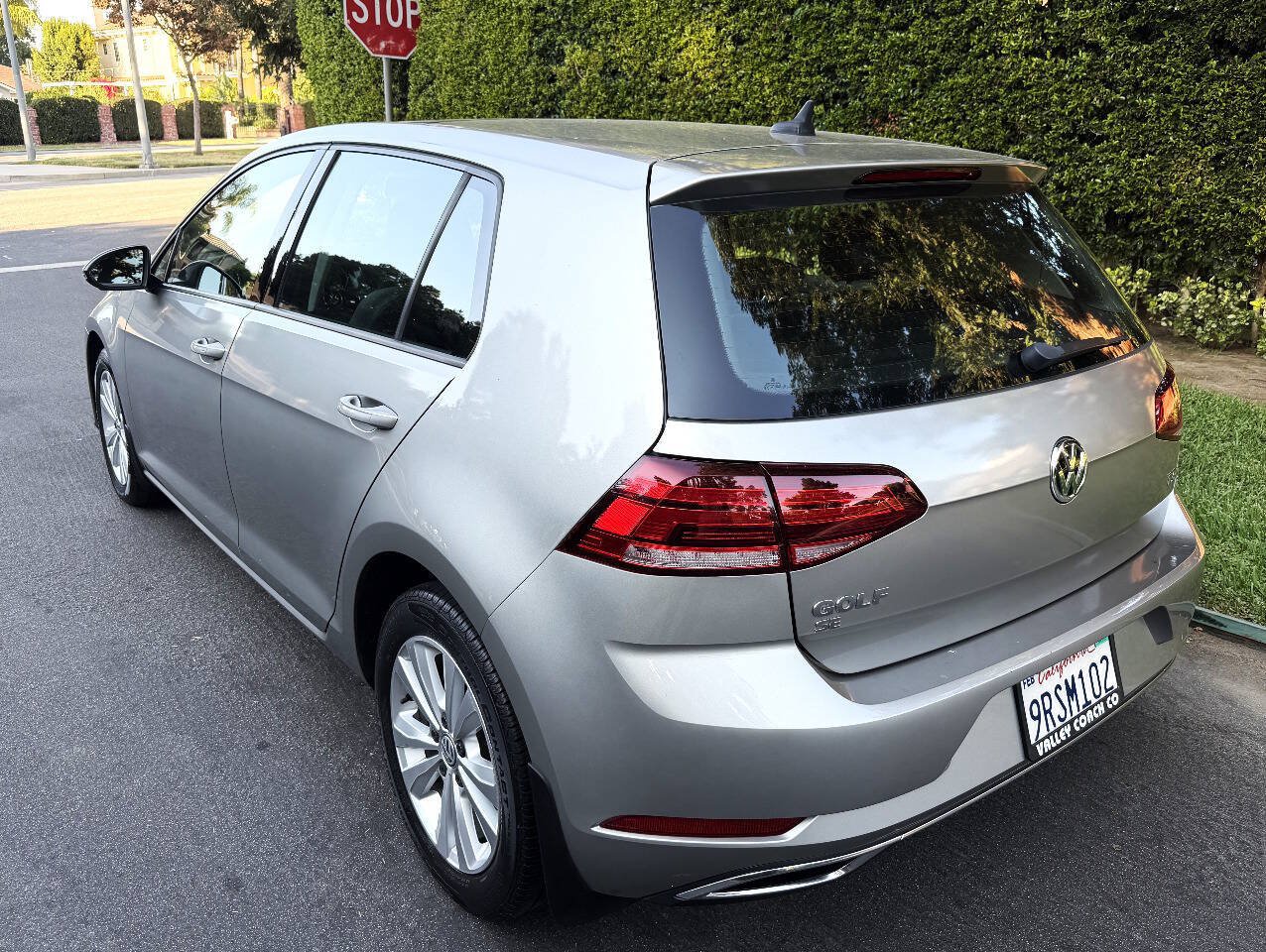 Used 2018 Volkswagen Golf SE FWD image 5