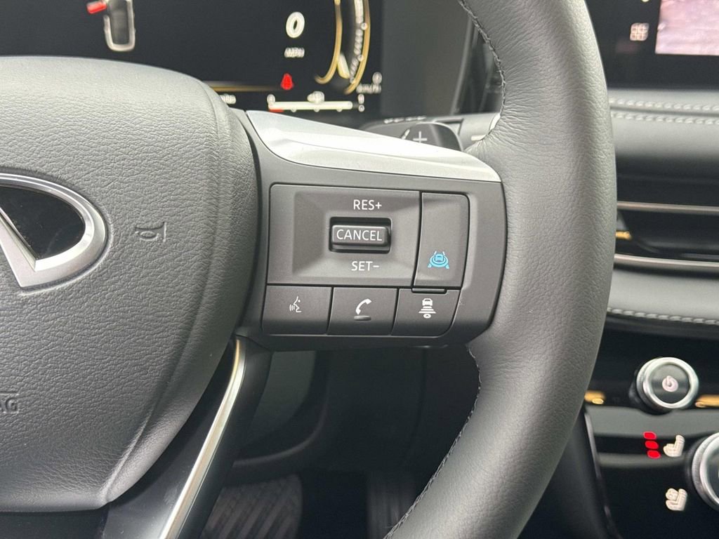 New 2026 INFINITI QX60 Luxe image 8