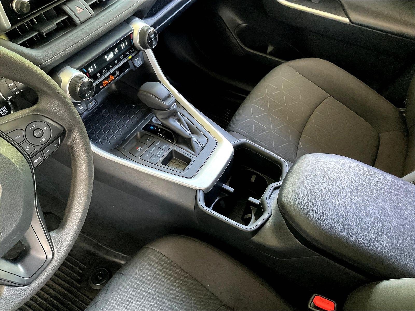 Used 2023 Toyota RAV4 XLE AWD/4WD image 18