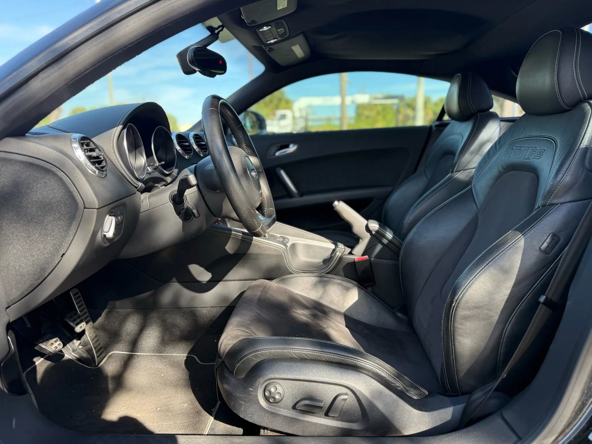 Used 2012 Audi TT RS w/ Tech Pkg image 14