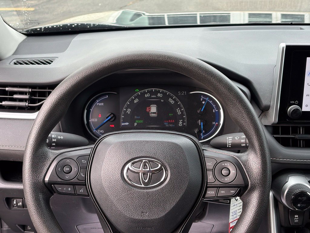 Used 2024 Toyota RAV4 LE AWD/4WD image 15