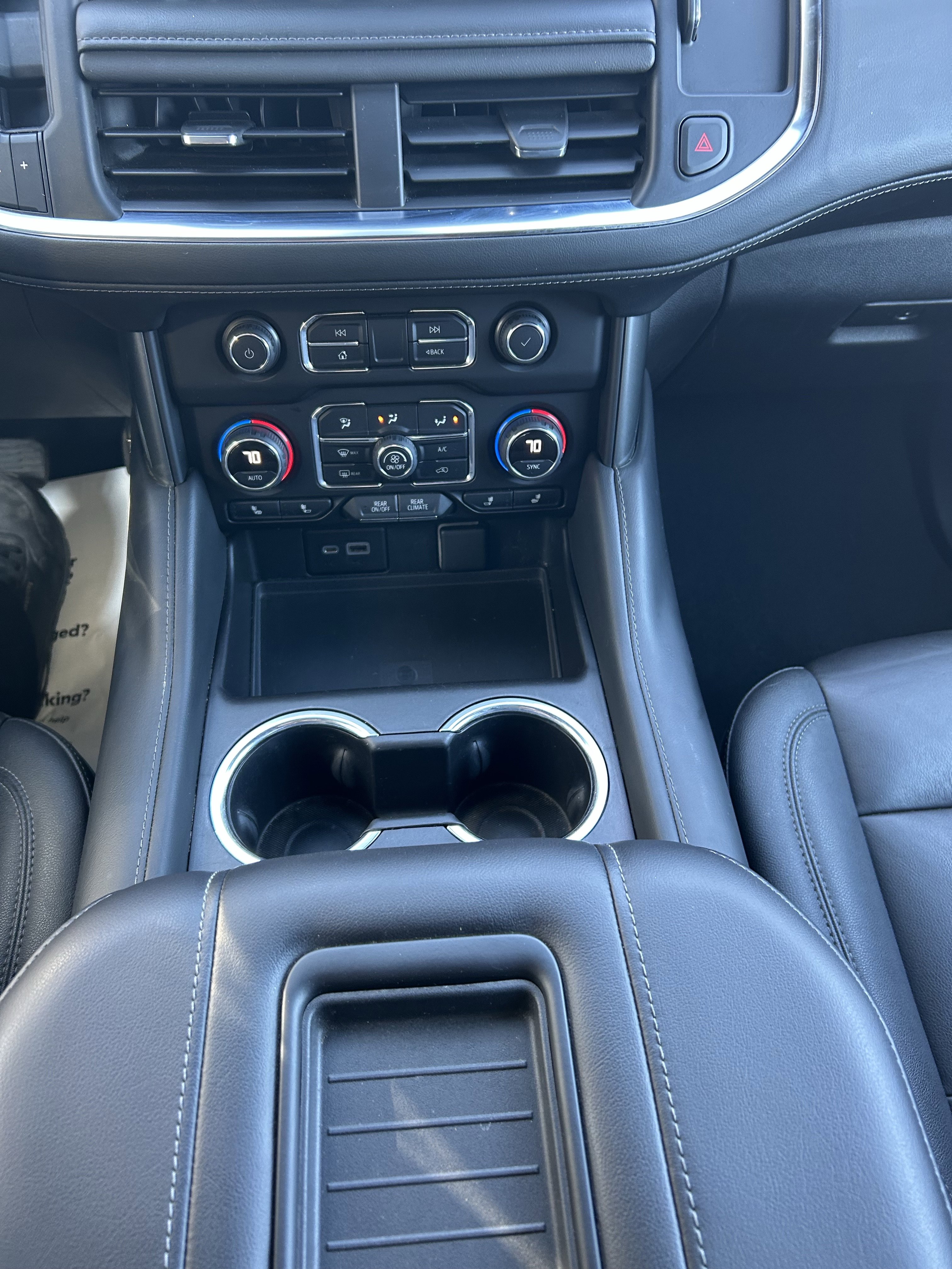 Used 2022 Chevrolet Tahoe Z71 w/ Luxury Package image 32