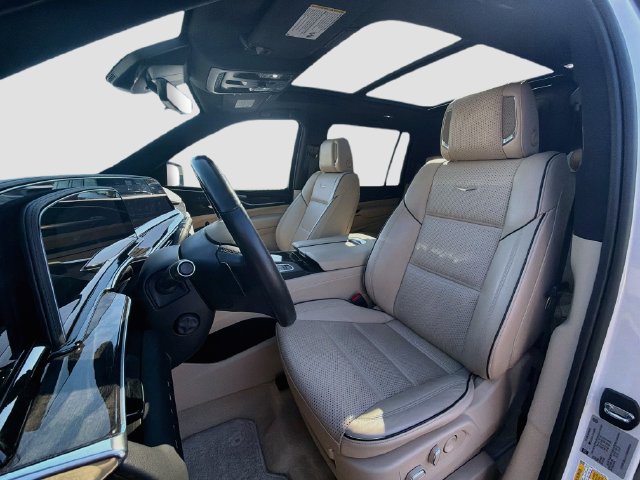 Used 2023 Cadillac Escalade ESV Premium Luxury AWD/4WD image 11