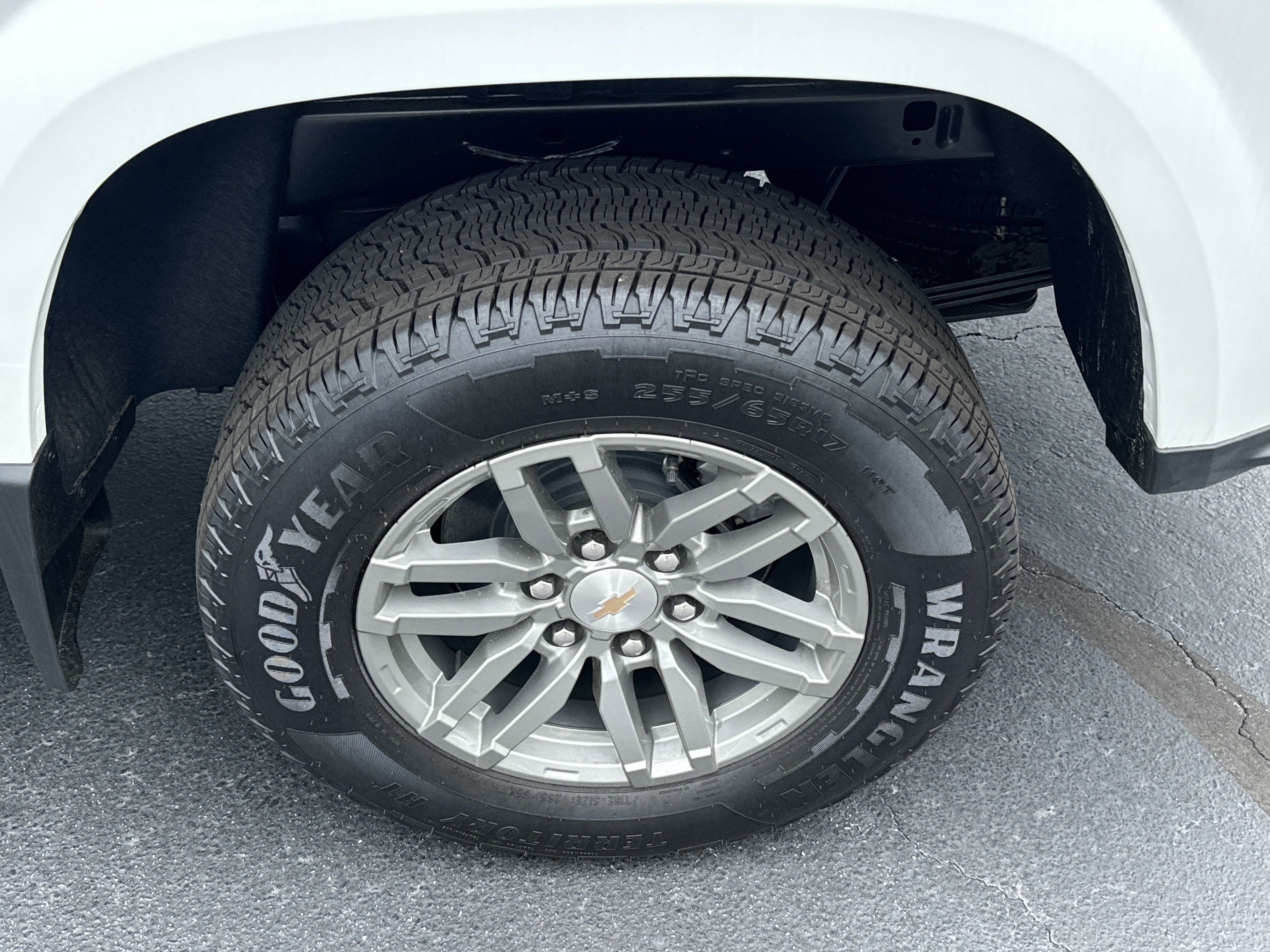 New 2024 Chevrolet Colorado LT w/ LT Convenience Package III image 16