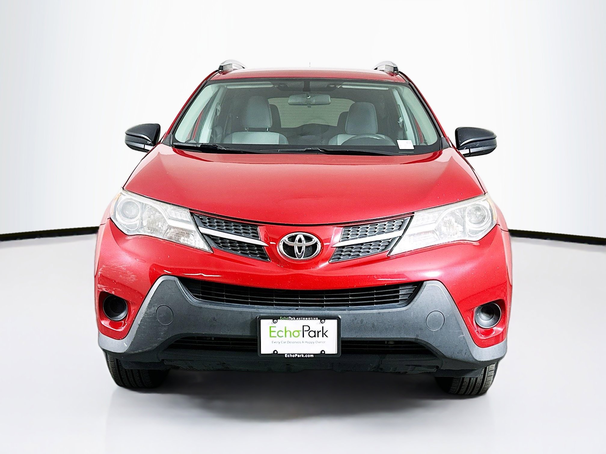 Used 2013 Toyota RAV4 LE image 2