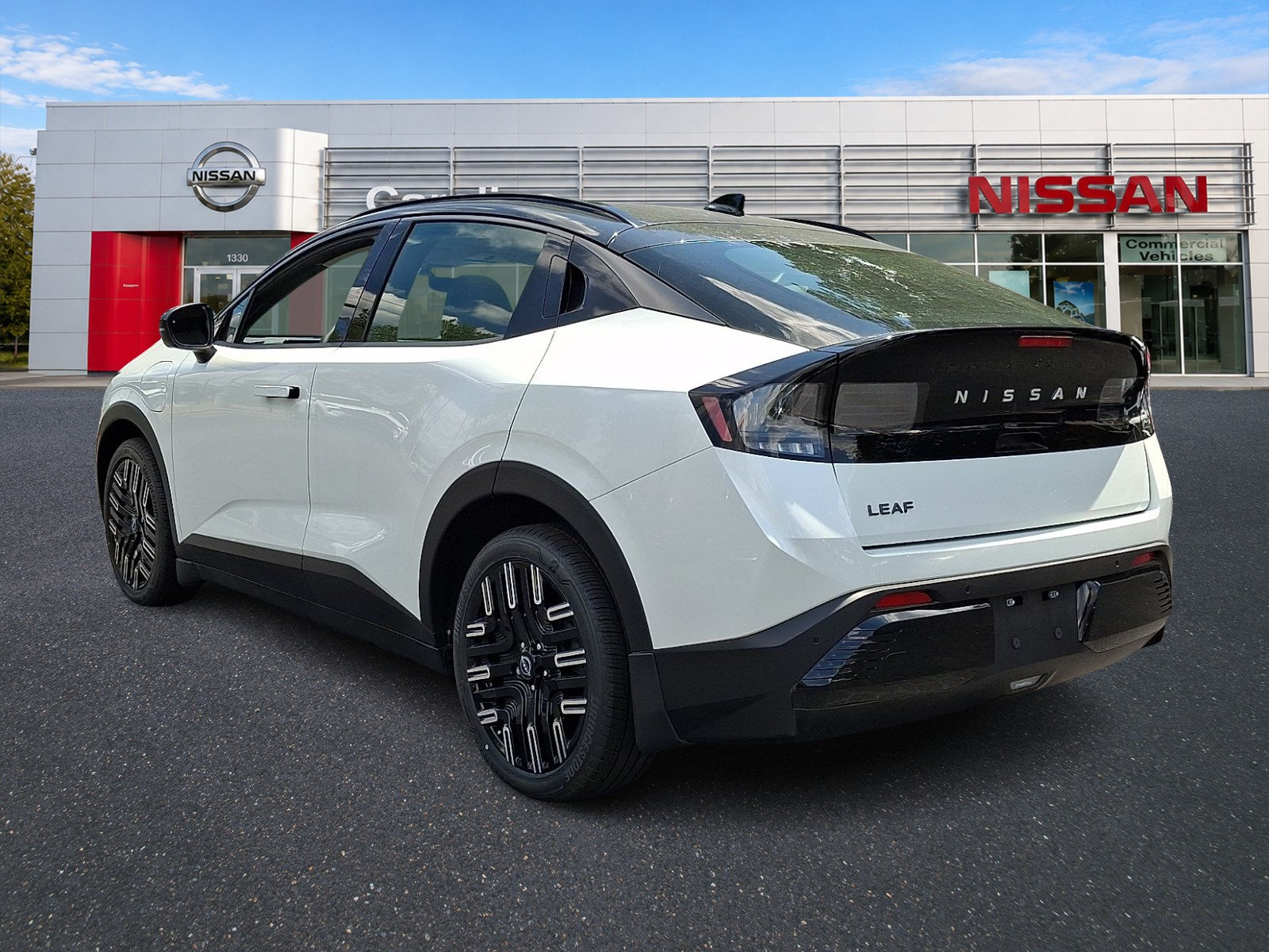 New 2026 Nissan Leaf Platinum+ w/ Cargo Package (Platinum+) FWD image 3