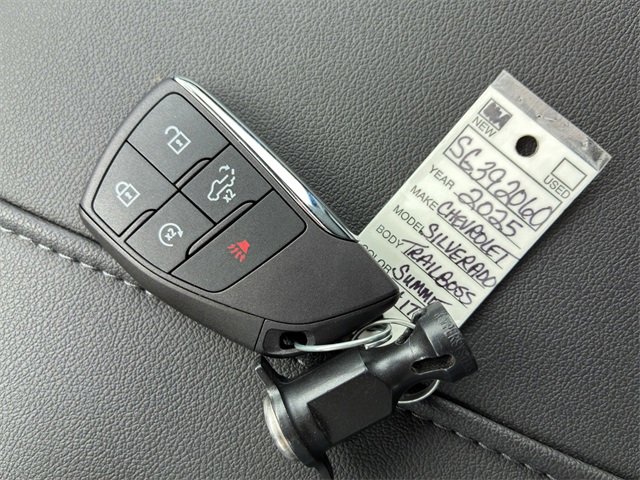 Used 2025 Chevrolet Silverado 1500 LT Trail Boss w/ Convenience Package II image 16