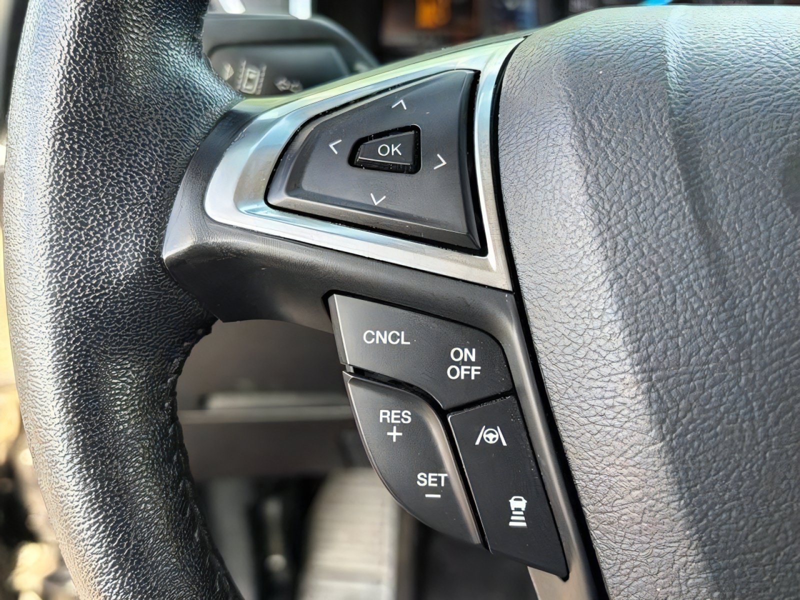 Used 2019 Ford Edge Titanium w/ Equipment Group 301A FWD image 24