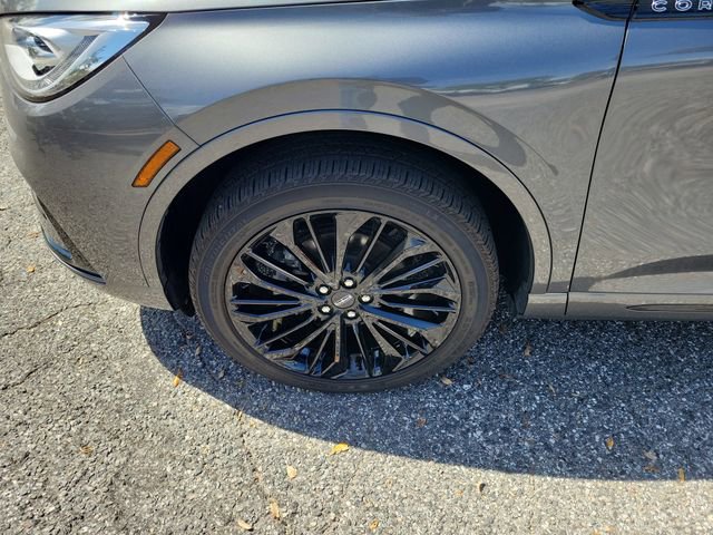 Used 2023 Lincoln Corsair Reserve w/ Jet Appearance Package image 5