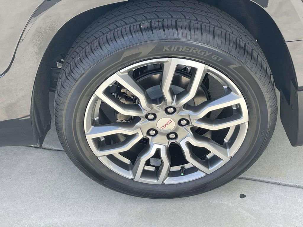 Used 2024 GMC Terrain Denali w/ Denali Premium Package image 12
