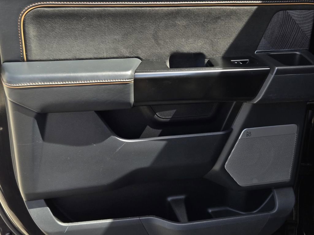 Used 2023 Ford F150 Platinum image 11