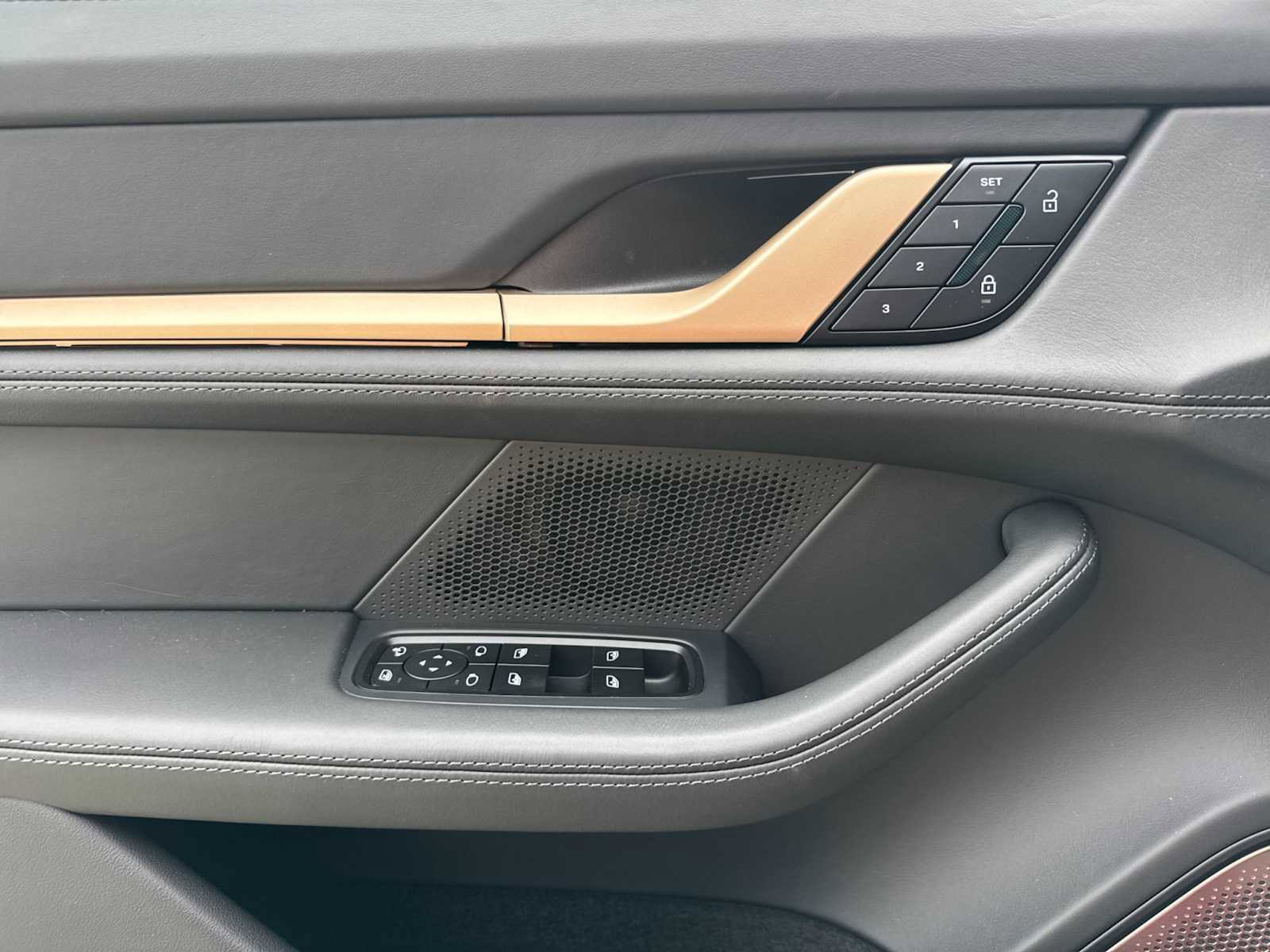 New 2025 Porsche Taycan 4 Cross Turismo image 12