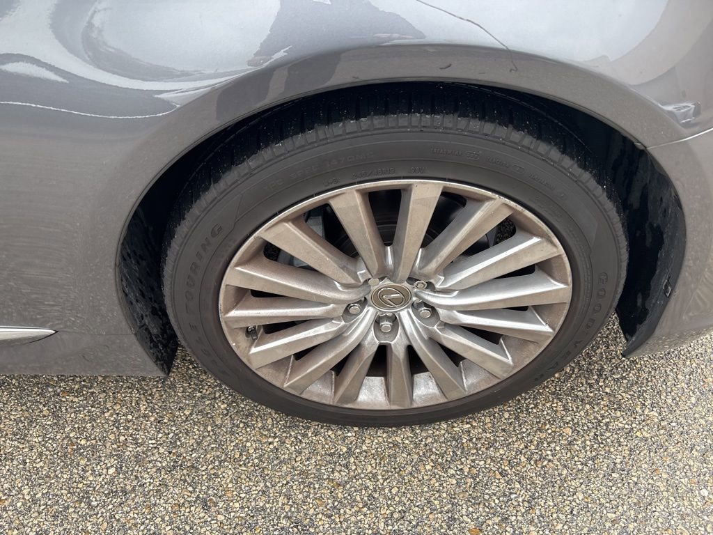 Used 2013 Lexus LS 460 w/ Comfort Pkg image 15