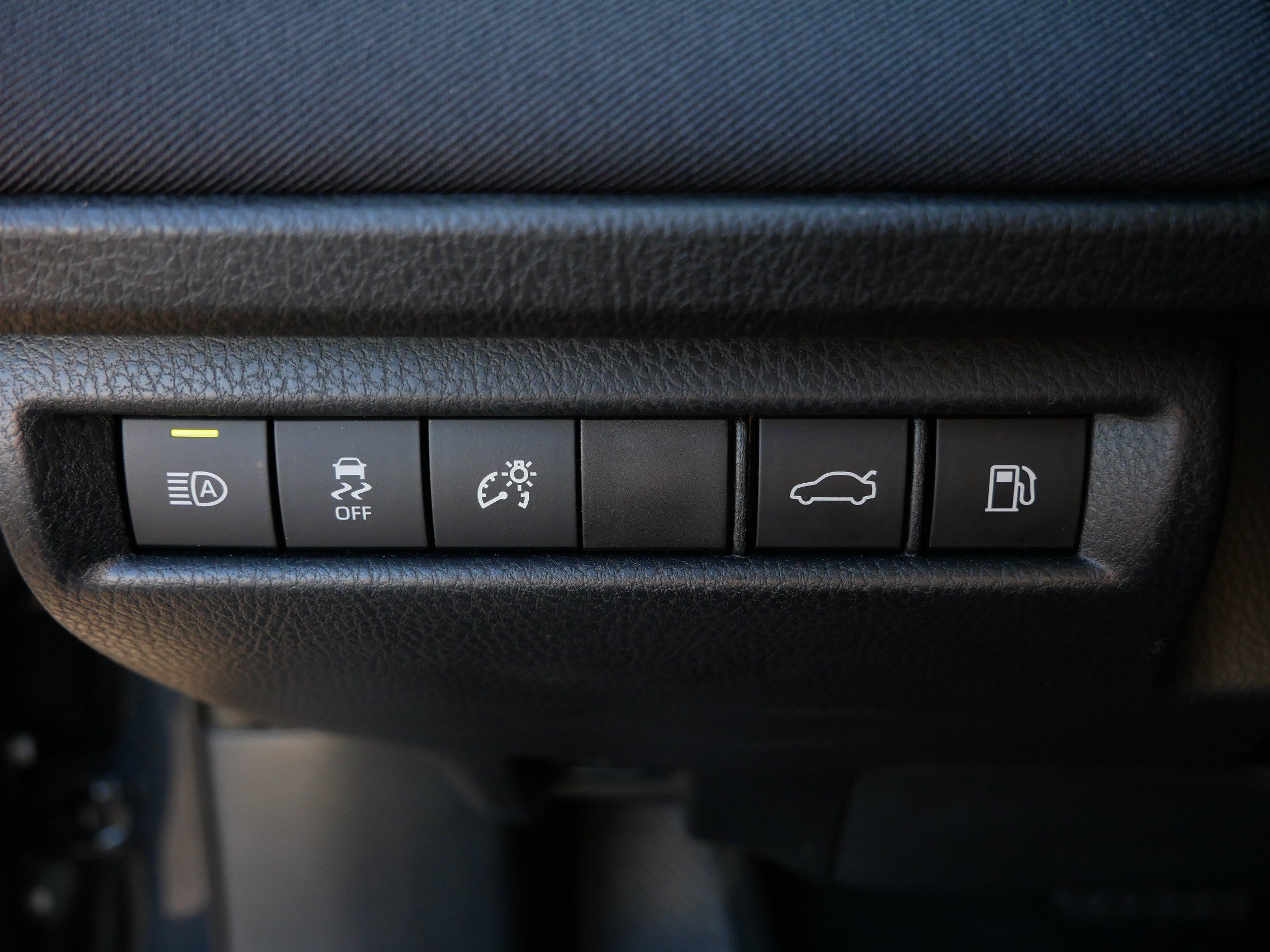 Certified 2025 Toyota Camry LE image 27