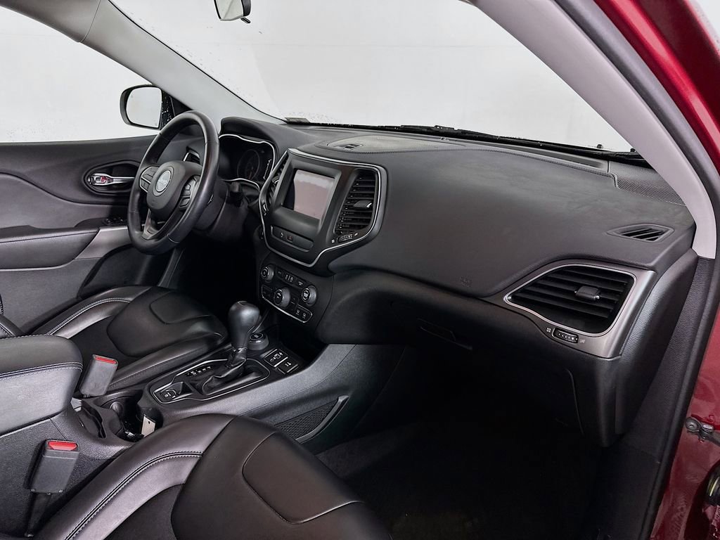 Certified 2020 Jeep Cherokee Latitude Plus image 36