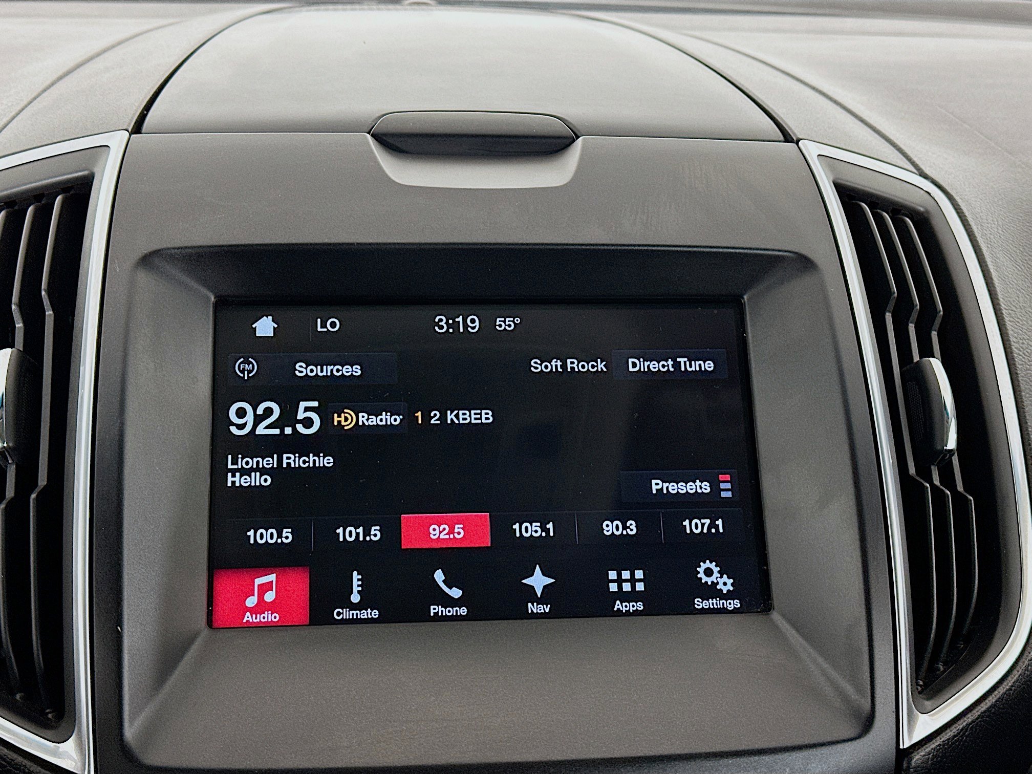 Used 2016 Ford Edge Sport w/ Technology Package image 18