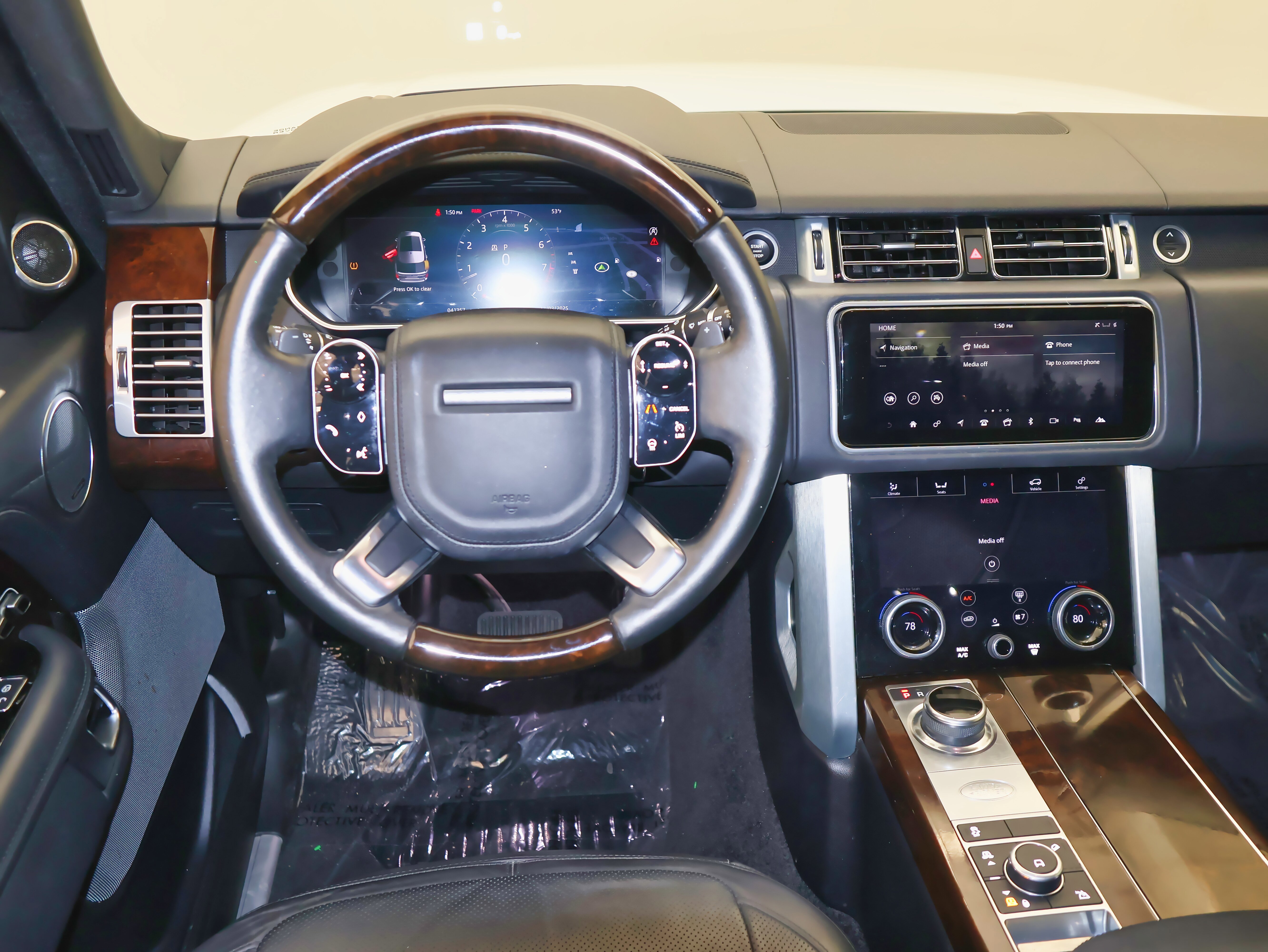 Used 2020 Land Rover Range Rover HSE image 31