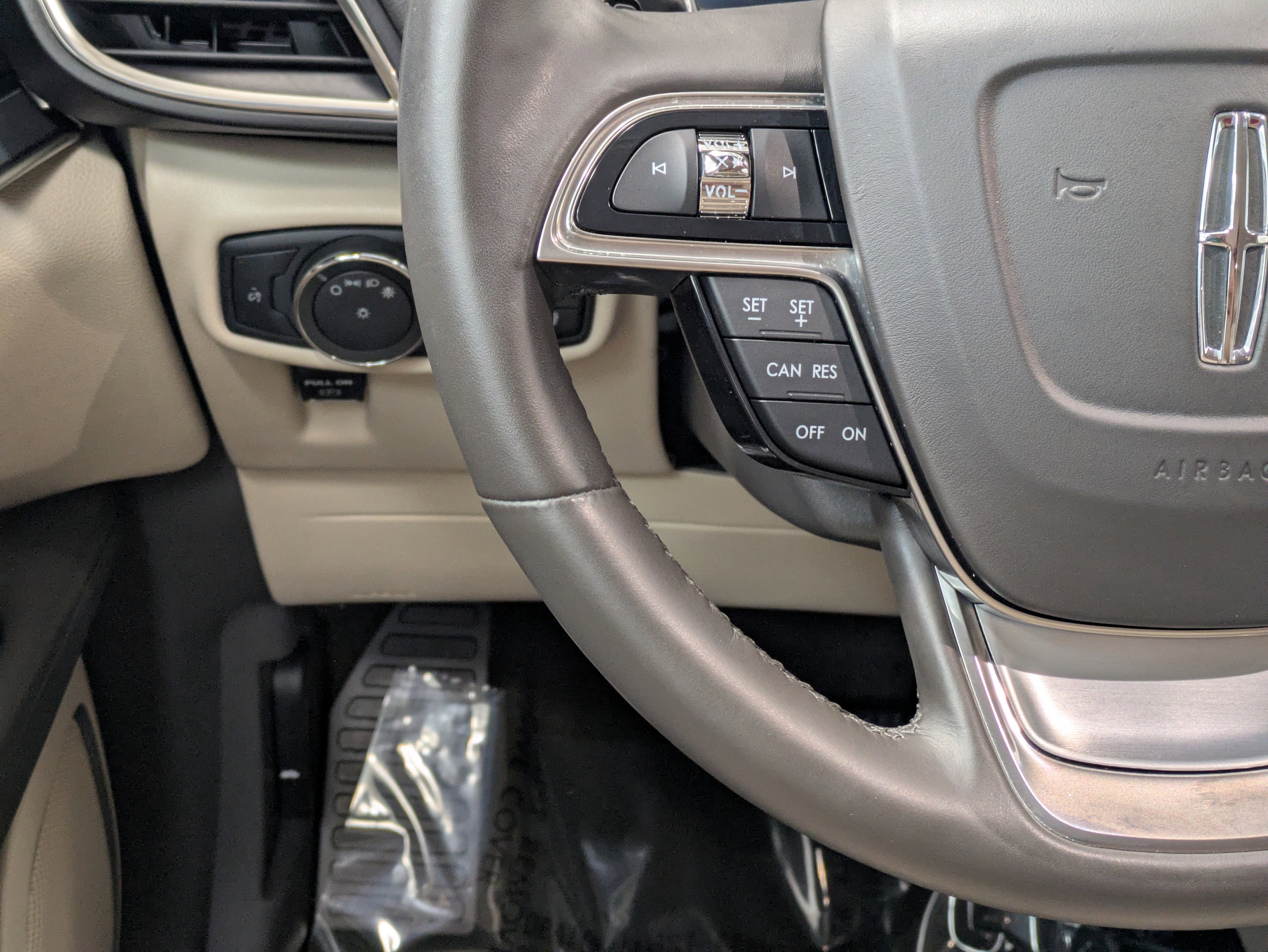 Used 2020 Lincoln Nautilus FWD w/ Equipment Group 101A image 22