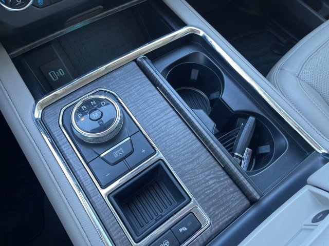 Used 2020 Ford Expedition Limited w/ Equipment Group 302A image 27