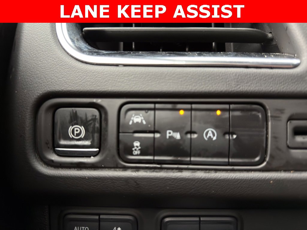 Used 2024 GMC Yukon SLT image 6