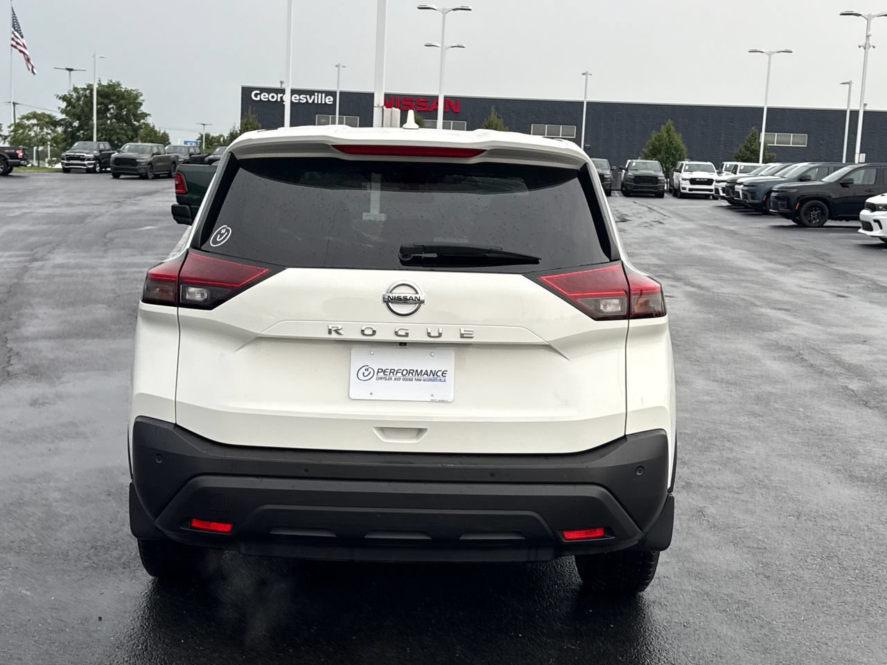 Used 2021 Nissan Rogue S FWD image 4
