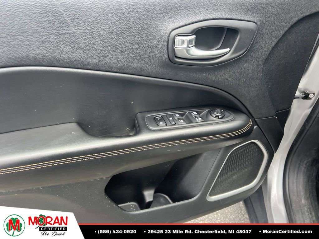 Used 2020 Jeep Compass Limited AWD/4WD image 14