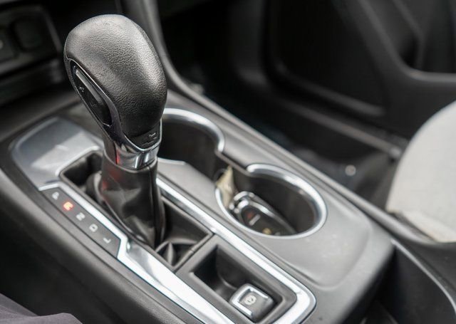 Used 2023 Chevrolet Equinox LS image 31