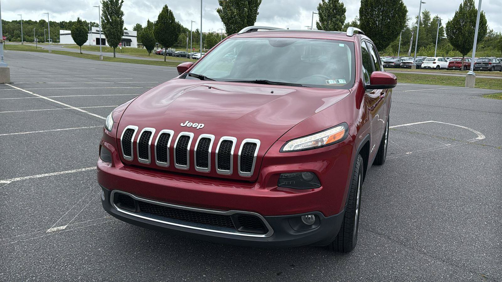 Used 2017 Jeep Cherokee Limited AWD/4WD image 14