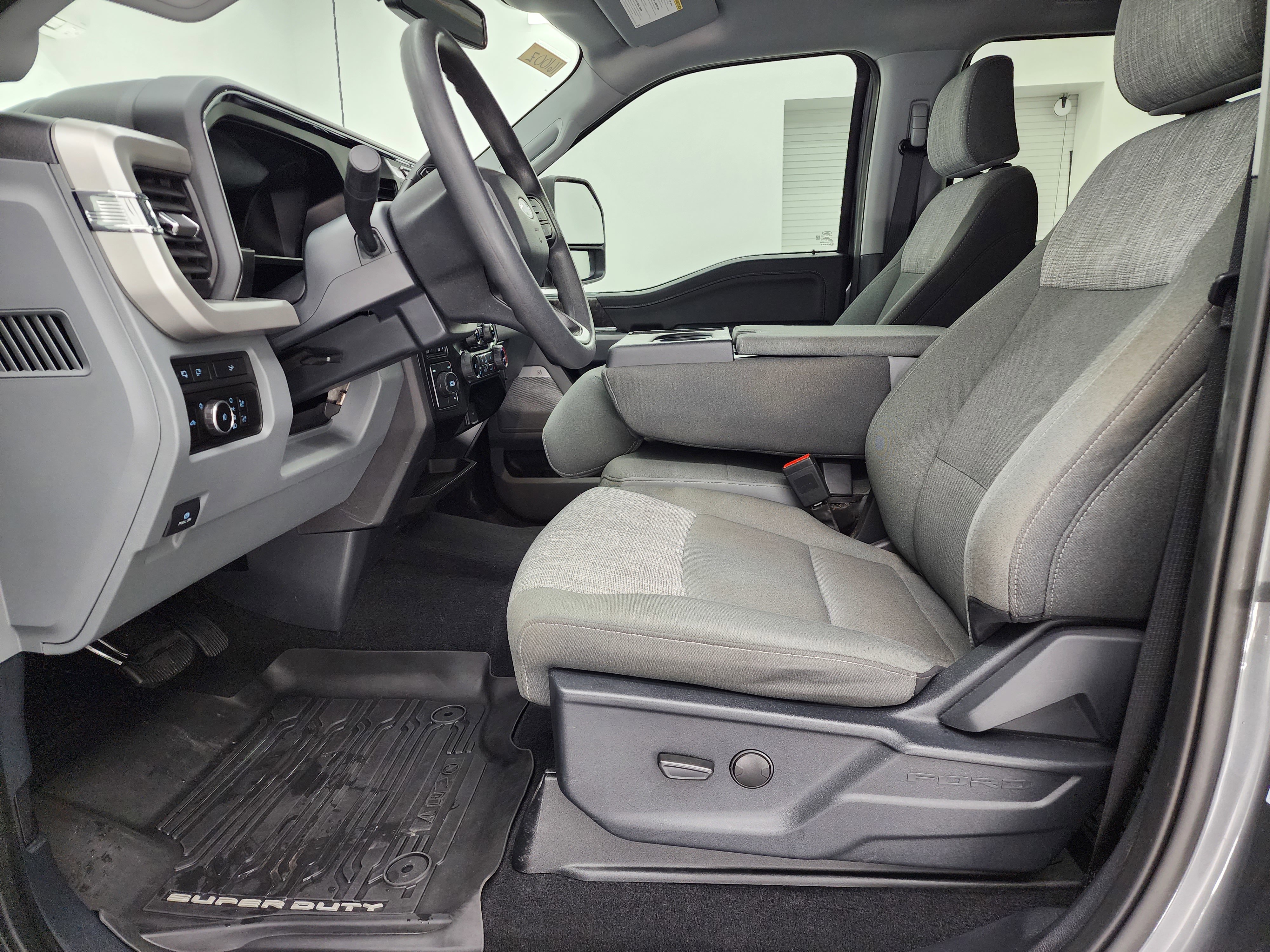 Used 2023 Ford F250 XLT w/ XLT Premium Package image 8