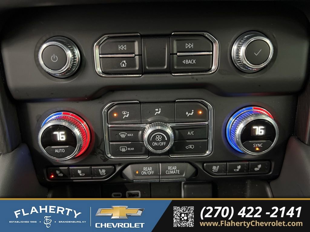 Used 2024 GMC Yukon XL AT4 w/ Technology Package image 29