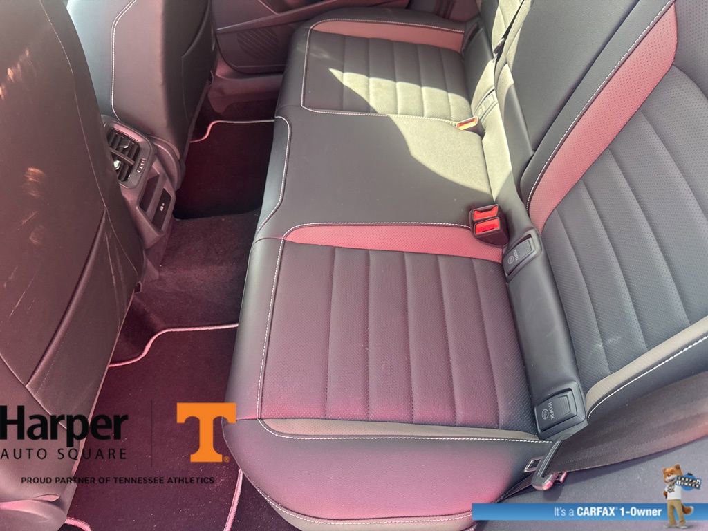 Used 2023 Volkswagen Taos SEL image 10