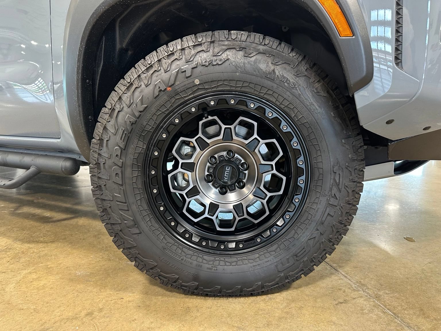 Used 2024 Nissan Frontier PRO-4X w/ Off-Road Protection Package AWD/4WD image 10