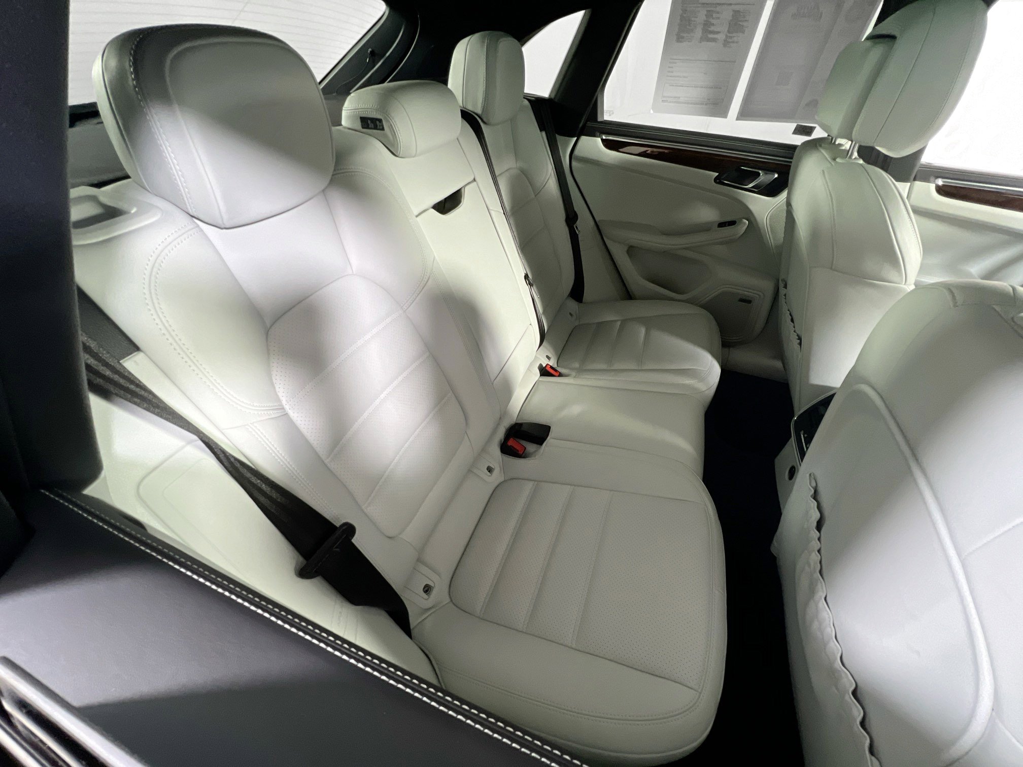 Used 2023 Porsche Macan S image 27