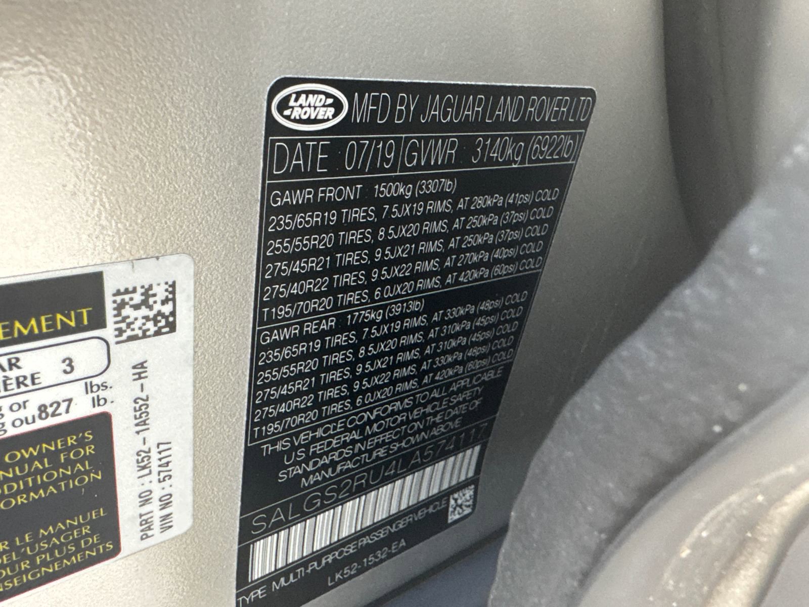 Used 2020 Land Rover Range Rover HSE image 32