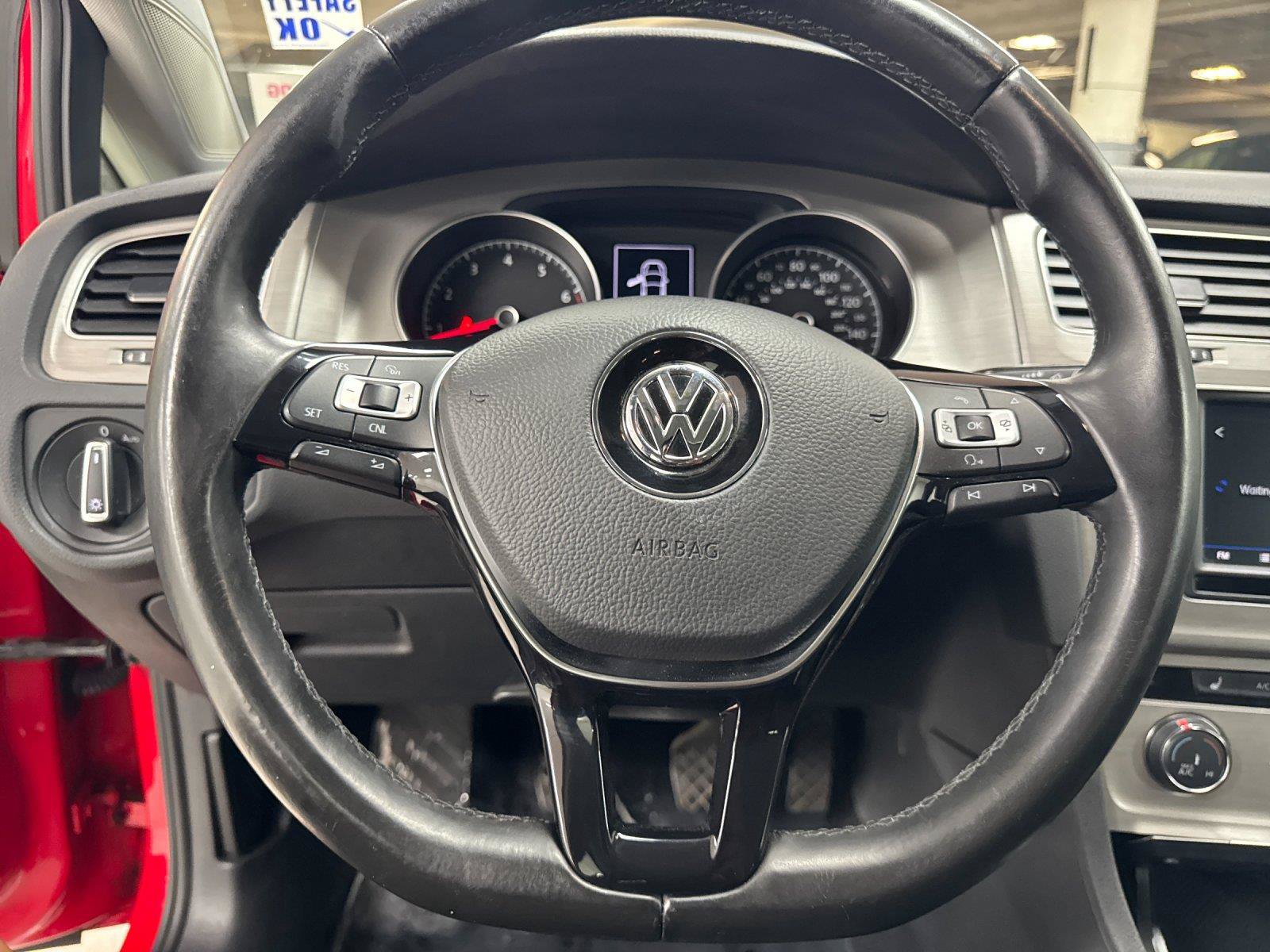 Used 2017 Volkswagen Golf S FWD image 22