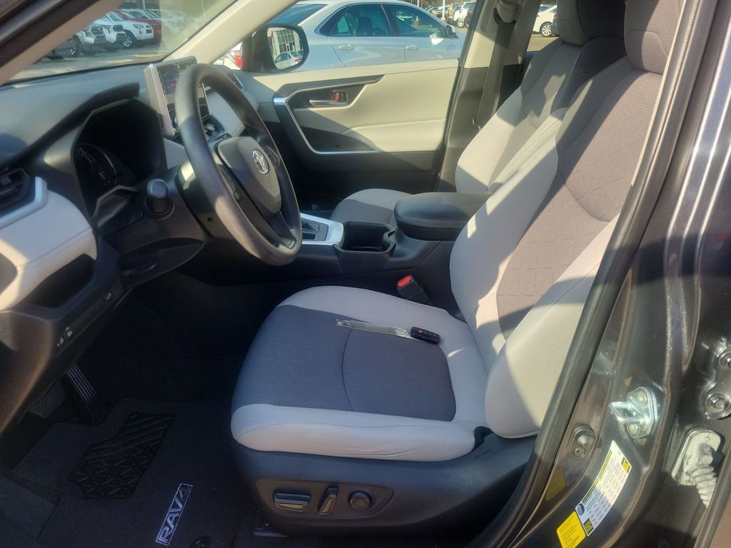 Certified 2023 Toyota RAV4 XLE w/ Convenience Package image 15