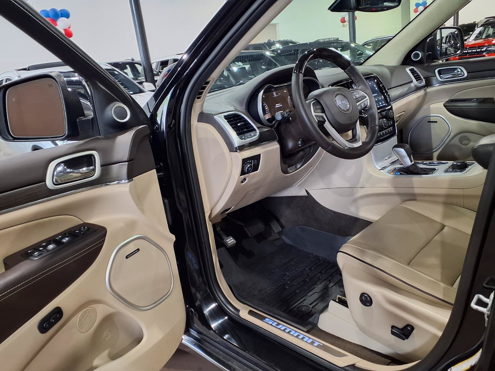 Certified 2020 Jeep Grand Cherokee Summit AWD/4WD image 17