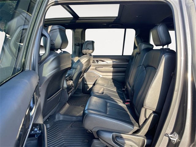 Used 2022 Jeep Wagoneer Series I w/ Premium Group I image 13