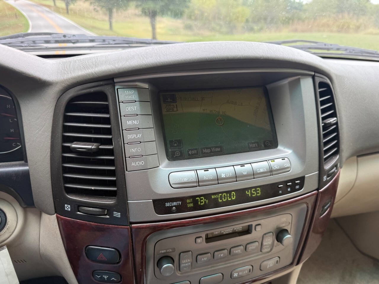Used 2004 Toyota Land Cruiser image 71