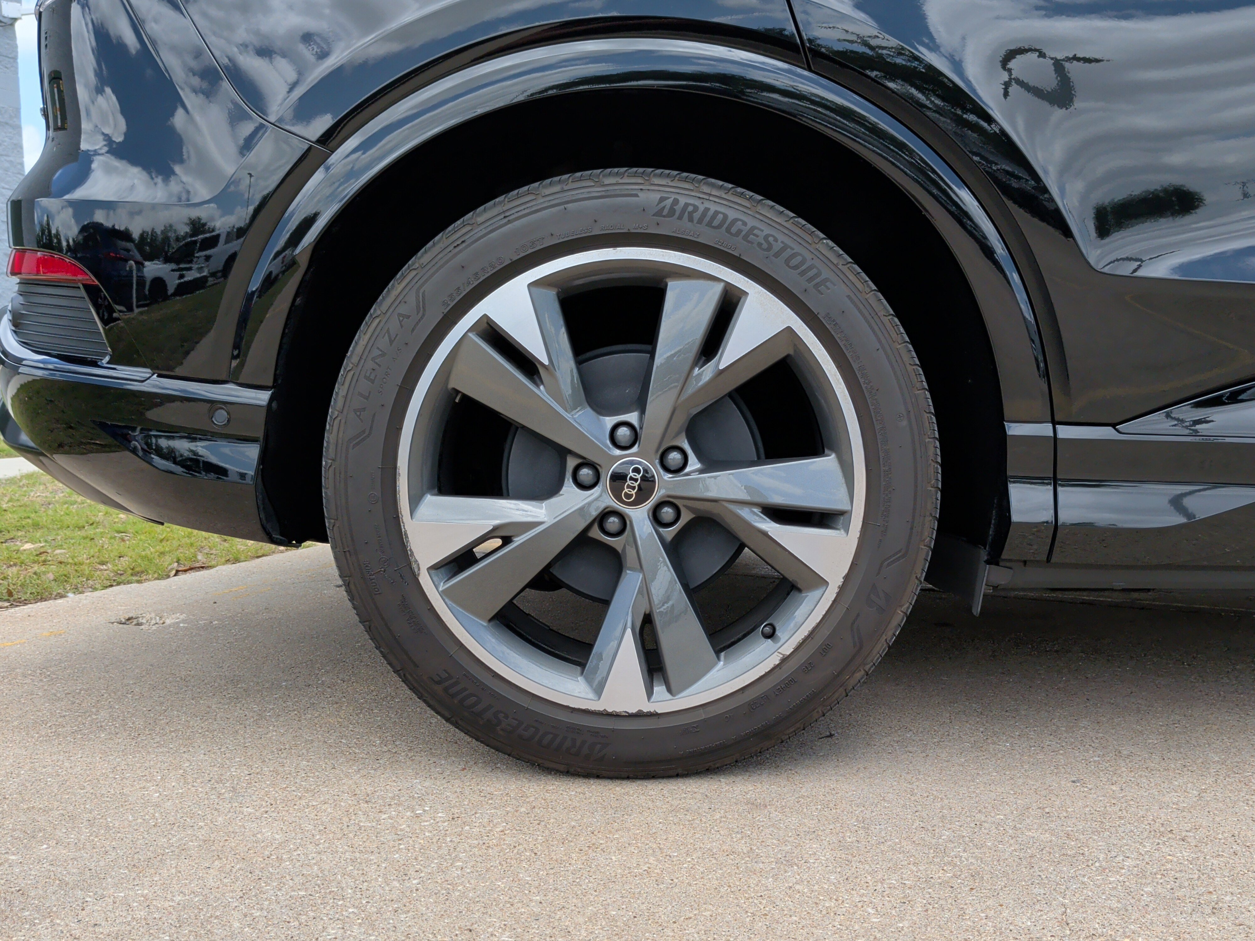 Used 2024 Audi Q4 e-tron Premium Plus w/ Premium Plus AWD/4WD image 13